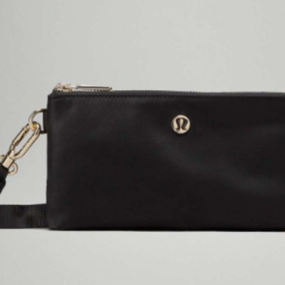 lululemon athletica Handbags - (2374/75/76/77/78/79) 🍋 NWT LULULEMON CURVED WRISTLET **sold out online